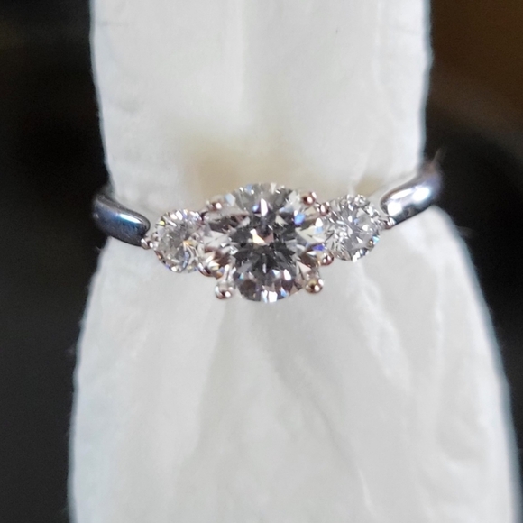 Kay Jewlers Diamond Anniversary/Engagement Ring - Picture 2 of 5
